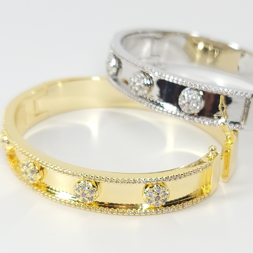 NEW Chic Micro Pave CZ Cuff Bangle Bracelet NWT - Picture 11 of 11